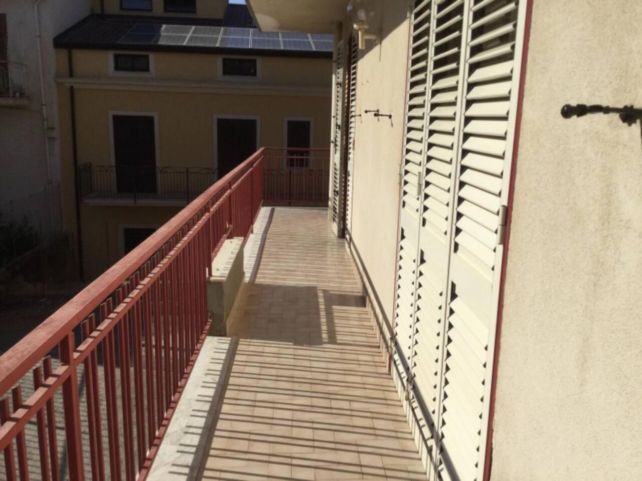 Appartamento "Rina Centro Sicilia" Pietraperzia Zewnętrze zdjęcie