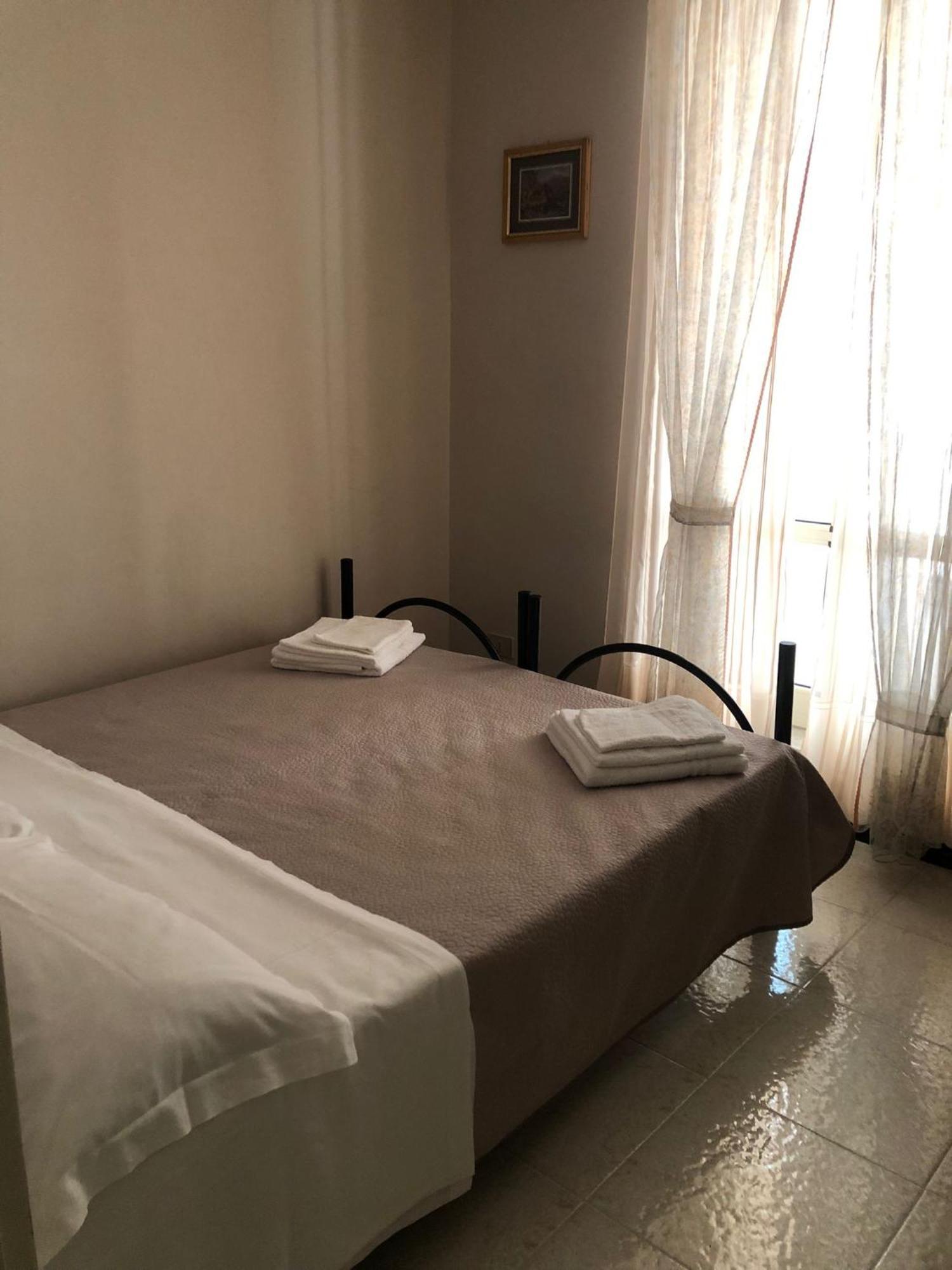 Appartamento "Rina Centro Sicilia" Pietraperzia Zewnętrze zdjęcie